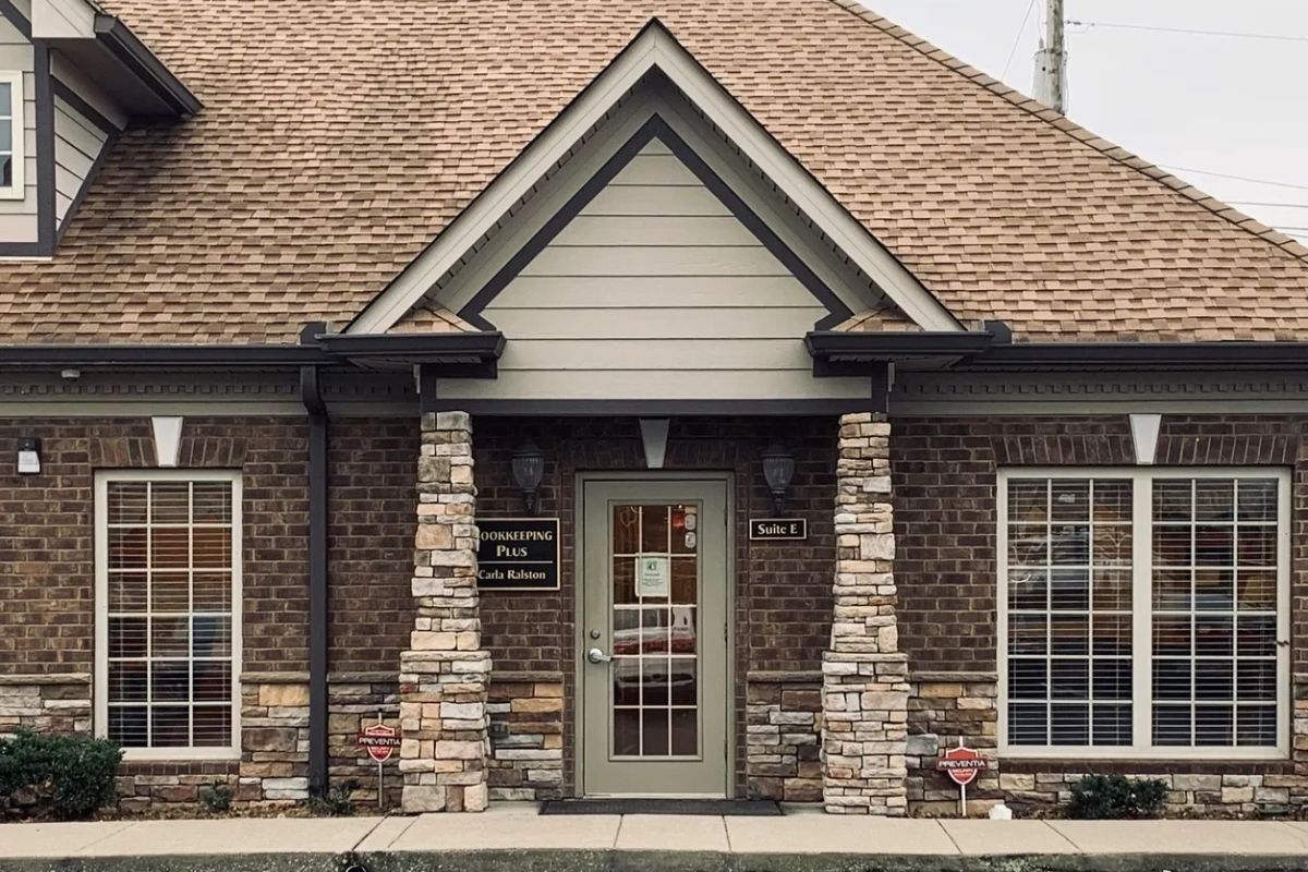 Bookkeeping Plus office at 635 North Main Street, Suite E, Shelbyville, Tennessee